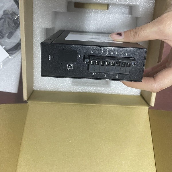 moxa MGate 5109 (3)